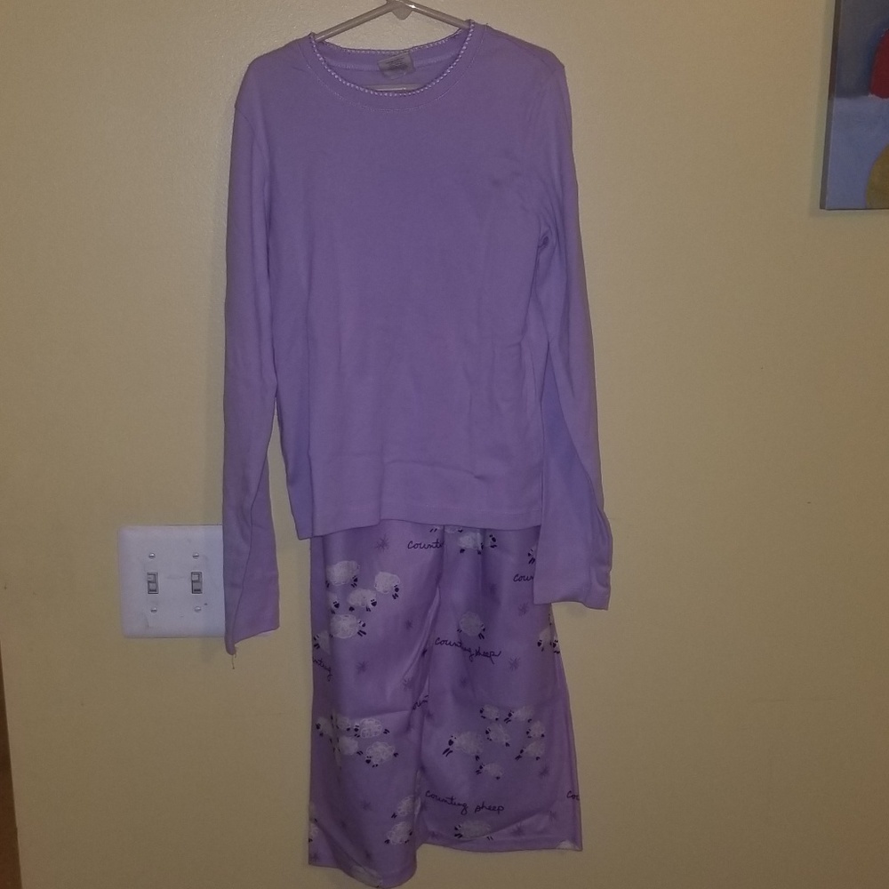 Old navy lavender counting sheep pajama set